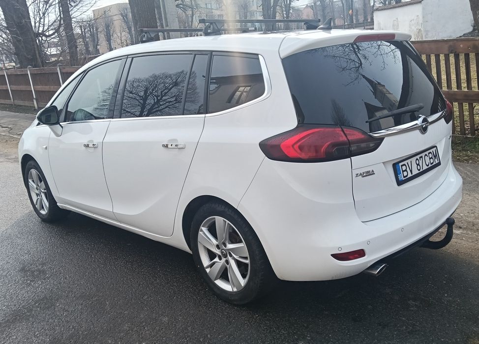 Vand Opel Zafira C/ 7 locuri / Automata/  2.0 diesel/ Foarte dotata