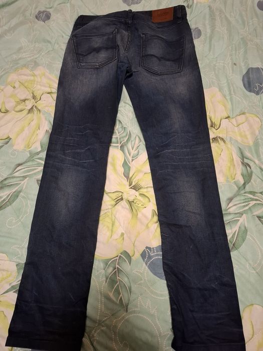 Продавам мьжки дьнки три чифта