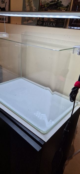 Acvariu 37 l +stand+ accesorii (folosite)