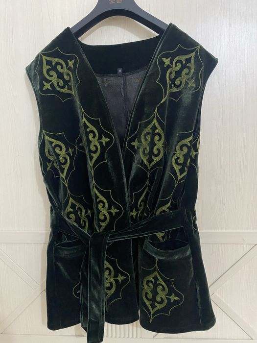 Национальные жилеты 44-46 и 50-52