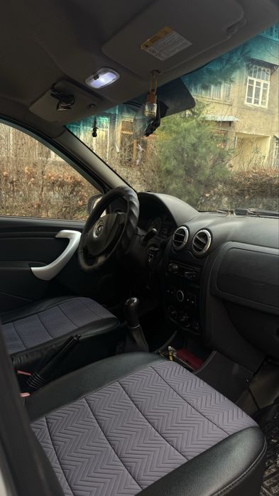 Продаётся машина Lada Largus