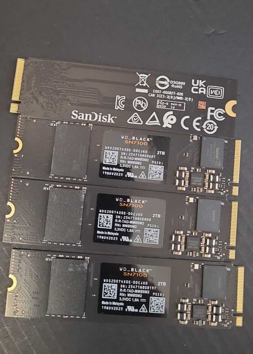 SSD WD Black SN7100 de 2TB PCI Express 4.0 , nou , zero ore utilizare