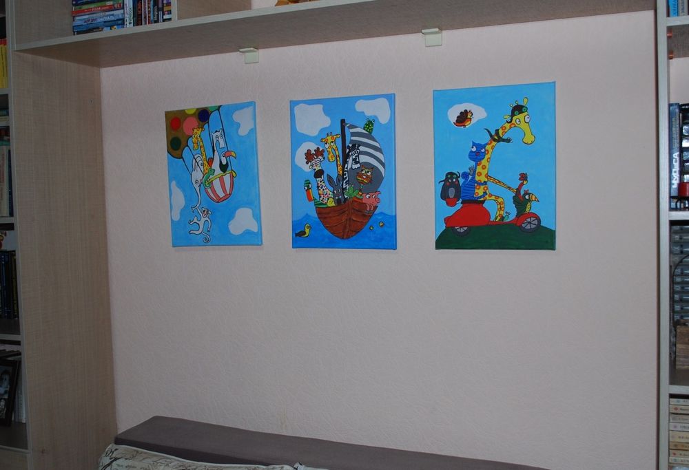 Картины, буквы, игрушки для детской