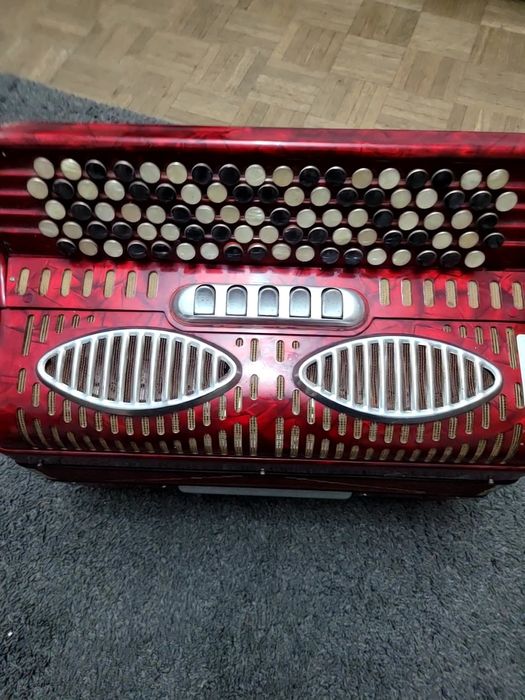 Vand armonica 120 basi5 registre stare buna cruceaneli mai multe detal