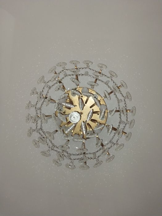 Продам люстру модель Дубай