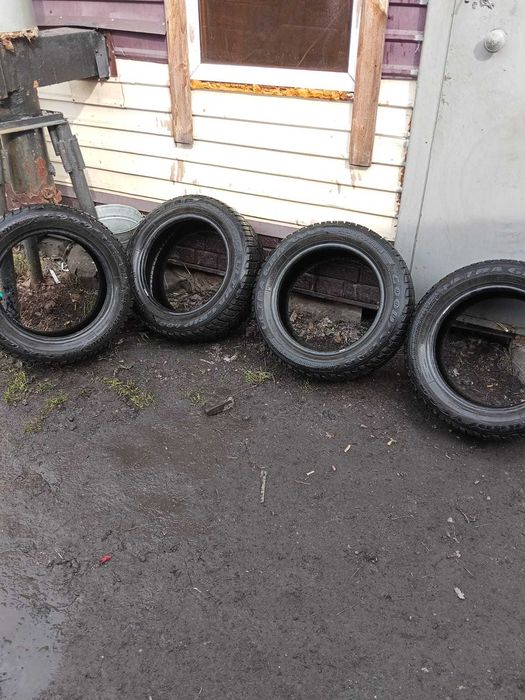 Продам шины гудиер