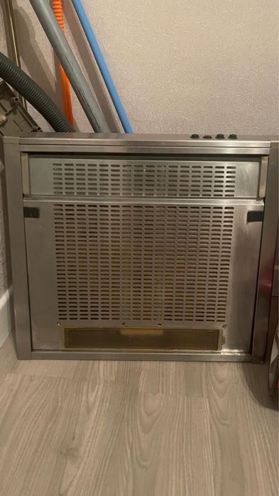 продам вытяжку Kaiser