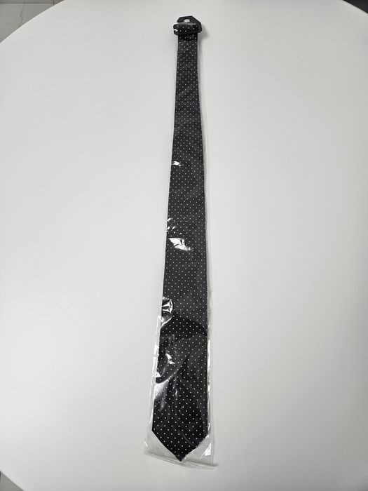 Cravată premium NOUĂ
Pretul de achiziție este in fotografii.

Nu se