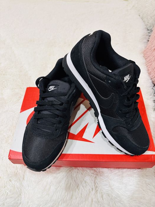 Nike Venture Runner