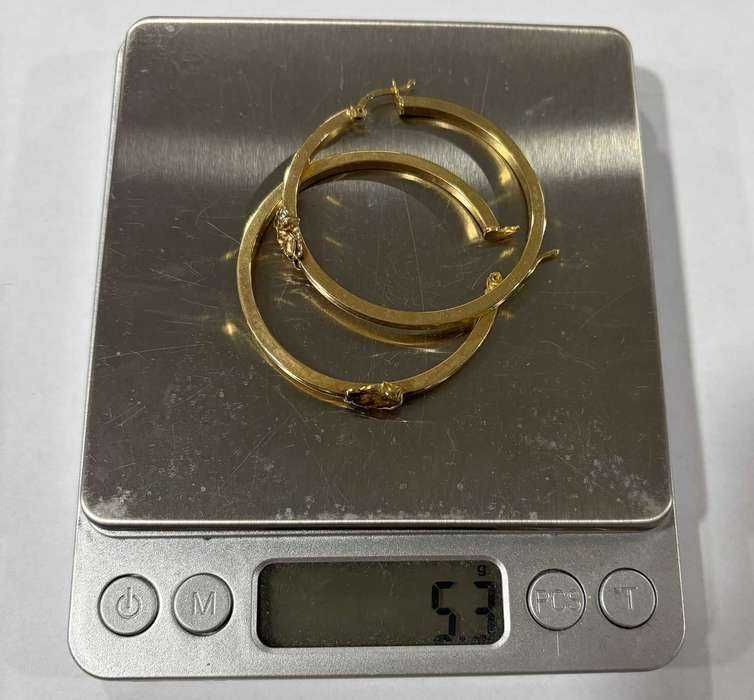 Златни обеци 5.3 грама 14 карата.