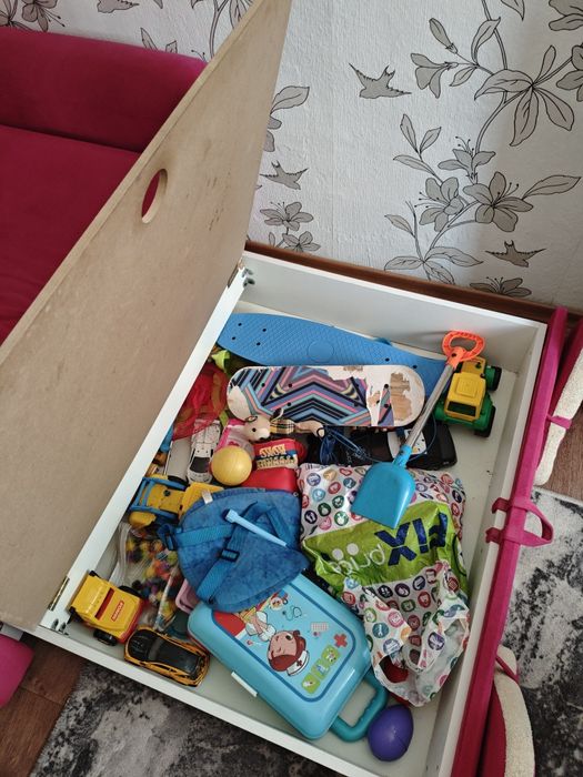 Срочно продаю детское кресло кровать