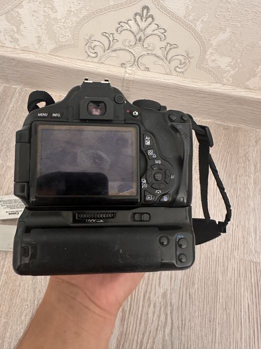 Canon eos 600D va yangi spichka