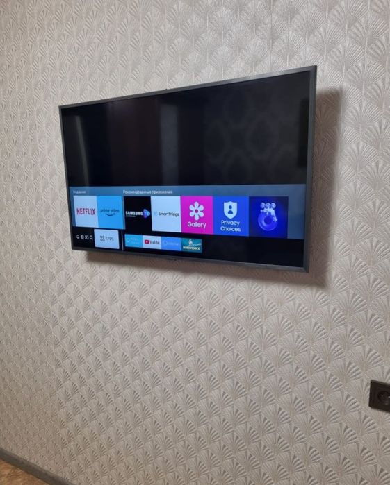 Смарт телевизор Samsung 110 см smart tv WiFi YouTube