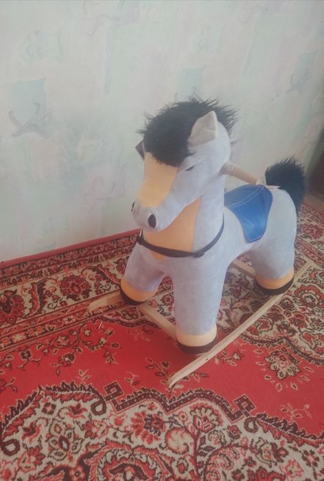 Продам  Лошадку- качалку