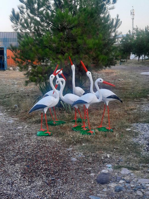 Скульптуры Аистов