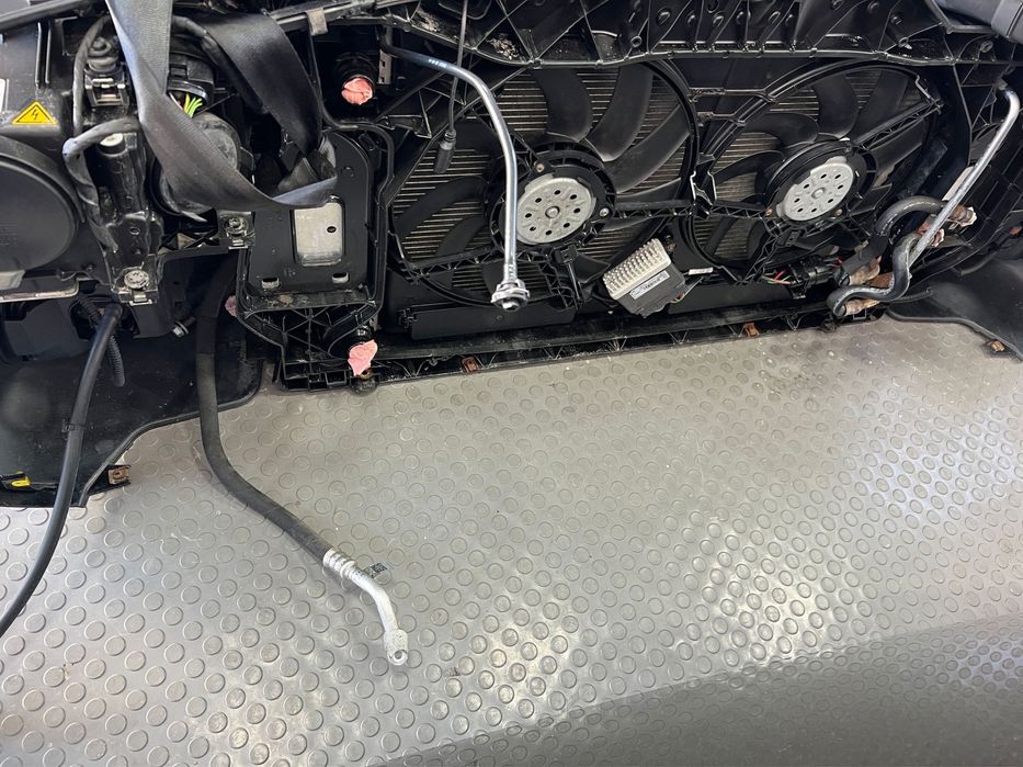 Bot Complet/Fata Bara Capota Faruri Radiatoare Audi A4 B8 S Line FL