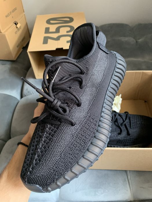 Yeezy boost 350v2 onyx