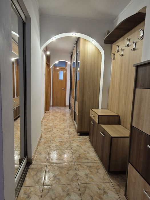 Apartament cu 3 camere Inel 2