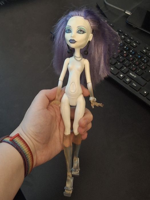 Обмен куклы Monster High