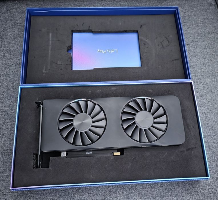 Placa video Intel Arc A750 Limited edition 8 Gb - 800 Ron pret fix