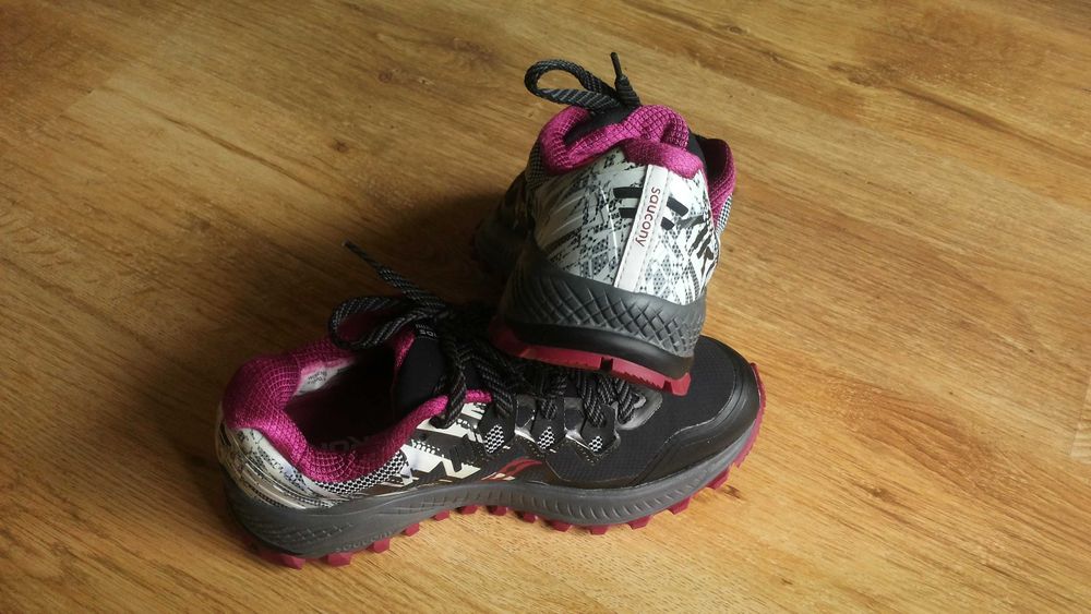 Saucony Runanywhear Vibram размер EUR 38 / UK 5 дамски маратонки - 438