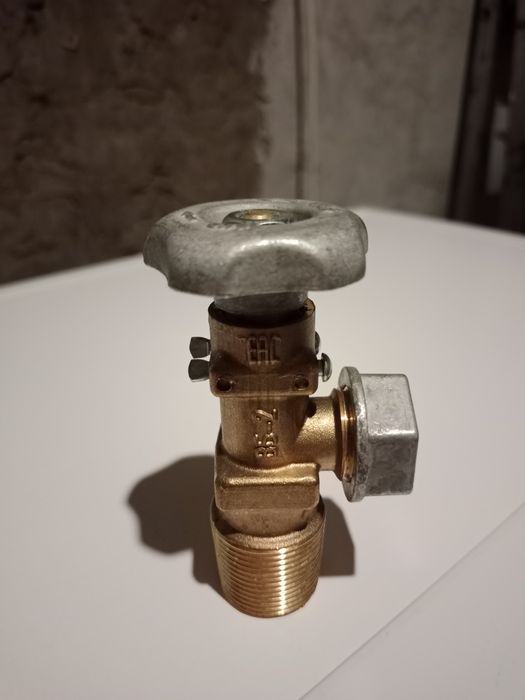 Винтель для газовой баллона