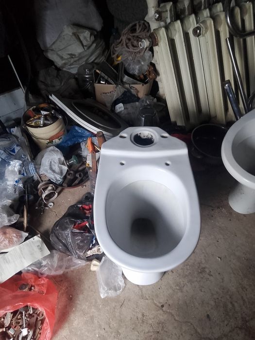 Унитаз продам хороший состояние
