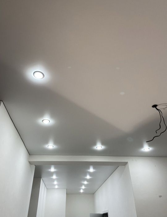 Натежной потолок