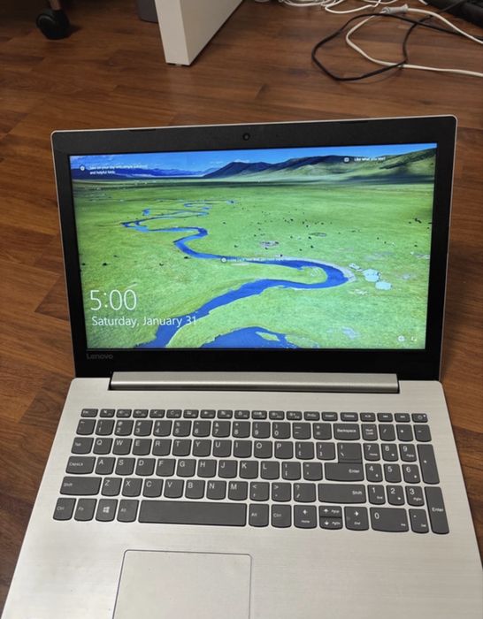 Laptop LENOVO IdeaPad 330-15IKB, Intel Core i5-7200U pana la 3.1GHz