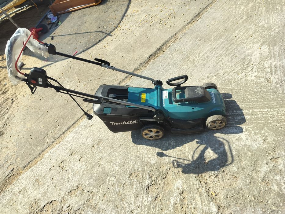 Mașină tuns gazon Makita