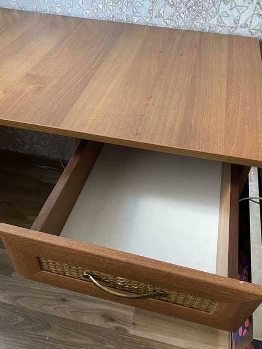 Продам письменный стол