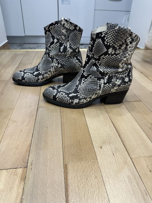 Botine  de Piele nr 38