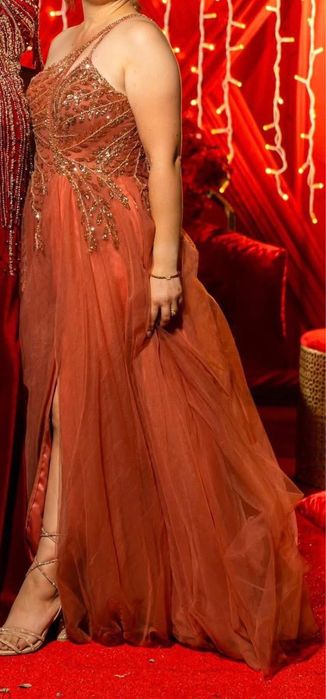 Официална дълга рокля