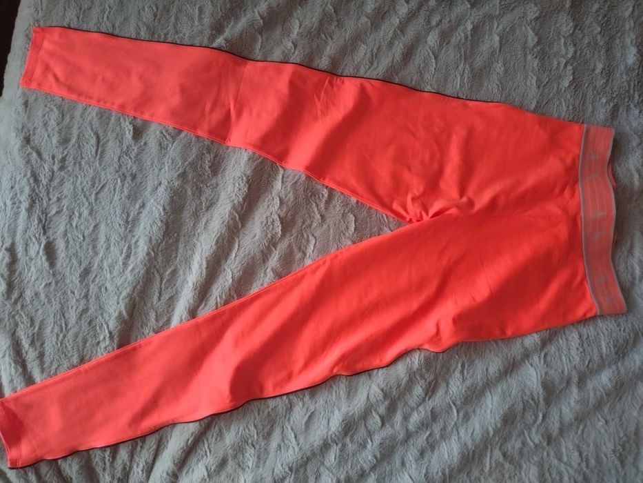 Дамски клин Armani Exchange 100% оригинален  XL