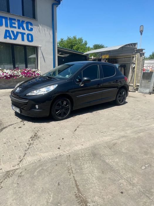 Продавам  Peugeot 207
