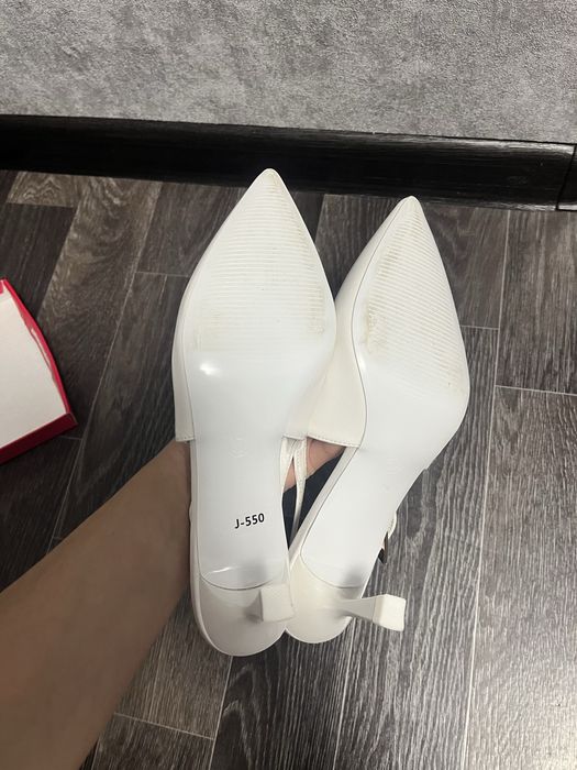 Продам одежду и обувь