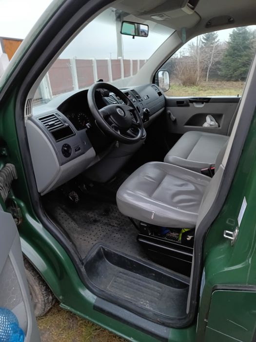 Vând Wolksvagen Transporter  T 5