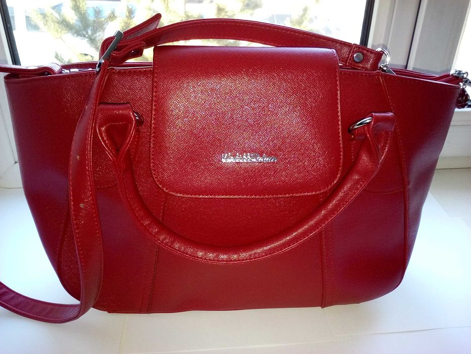 Сумка  красная новая