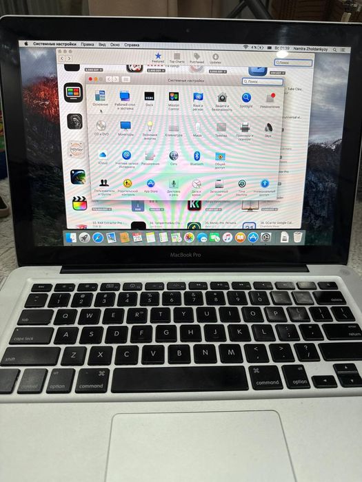 Продам Макбук в отличном состоянии