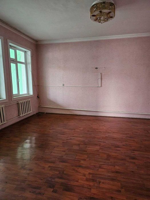 Sayohat hududida 6 sotokli 4 xona+ mansardli kotej sotiladi.