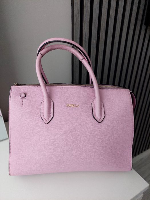 Страхотна чанта  Furla