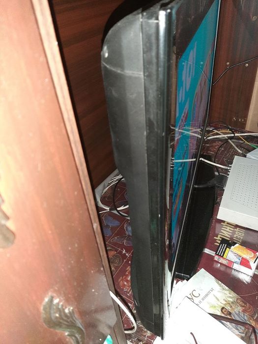 Телевизор Hitachi 32 инча