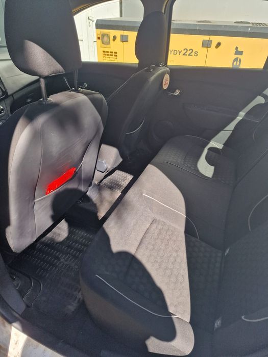 Vand Dacia Logan 2014 Editie 10 Ani
