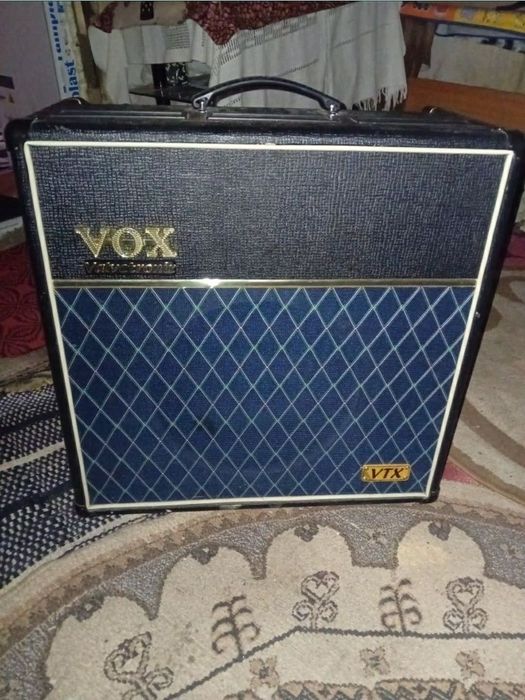 Vând amplificator chitara etc ..VOX Valvetronix VTX AD60VTx