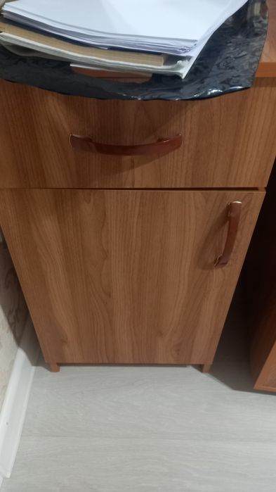 Продам тумба с зеркалом 10000 т.