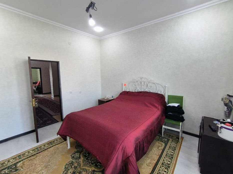 Sotiladi 2 qavatli uy, 6 sotix hovli Uchxoz, Akfa universiteti.