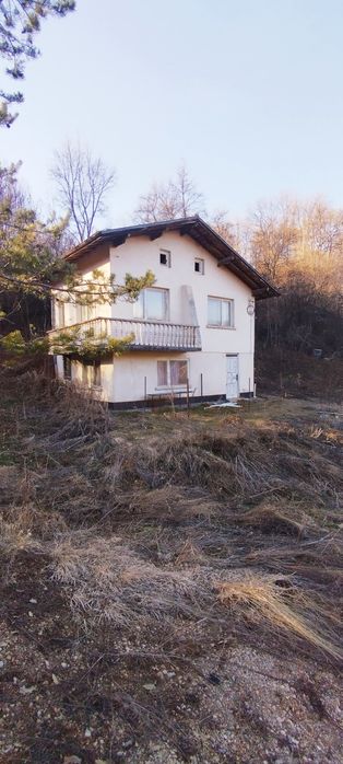 Продава се Къща в с. Студена, Област Перник - 72 кв.м за 1945 €/кв.м - Снимка #1