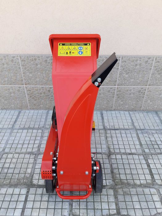 Бензинова дробилка за клони - HECHT 6208