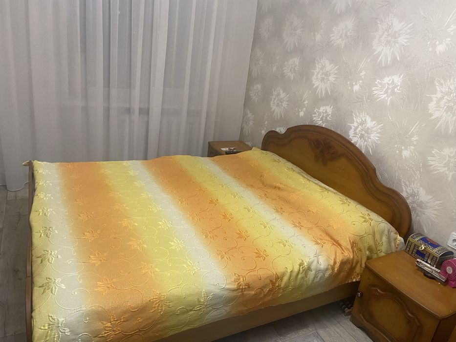 Продам спальный гарнитур в комплекте