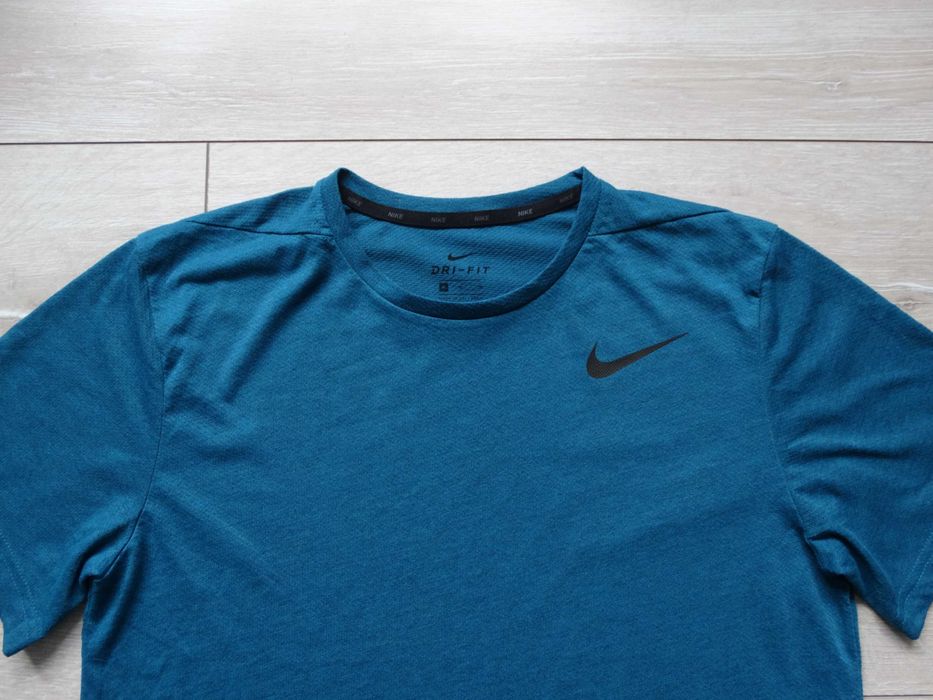 Найк Nike Breathe Dri Fit мъжка спортна тениска размер М